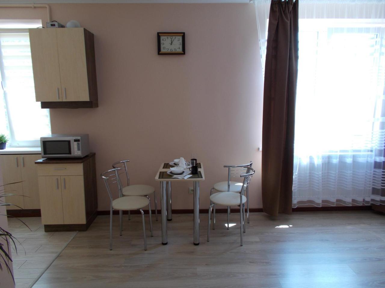 Apartment Near The Forum Mall Lviv Exterior photo